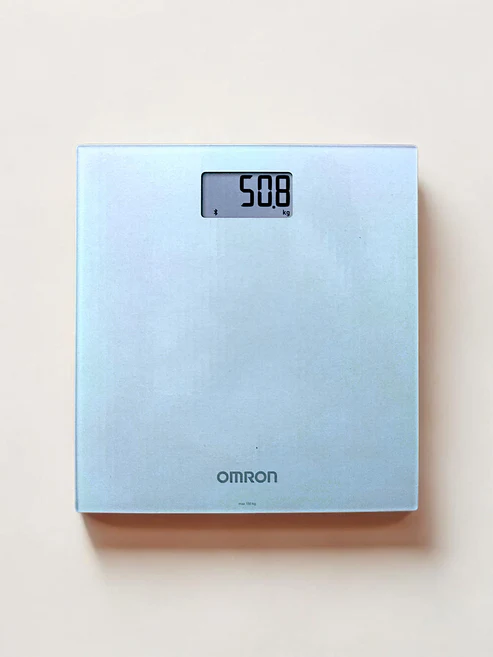 Omron Digital Weight Scale With Bluetooth Technology with Result Oriented HN-300T2 Omron Digital Weight Scale With Bluetooth Technology with Result Oriented HN-300T2